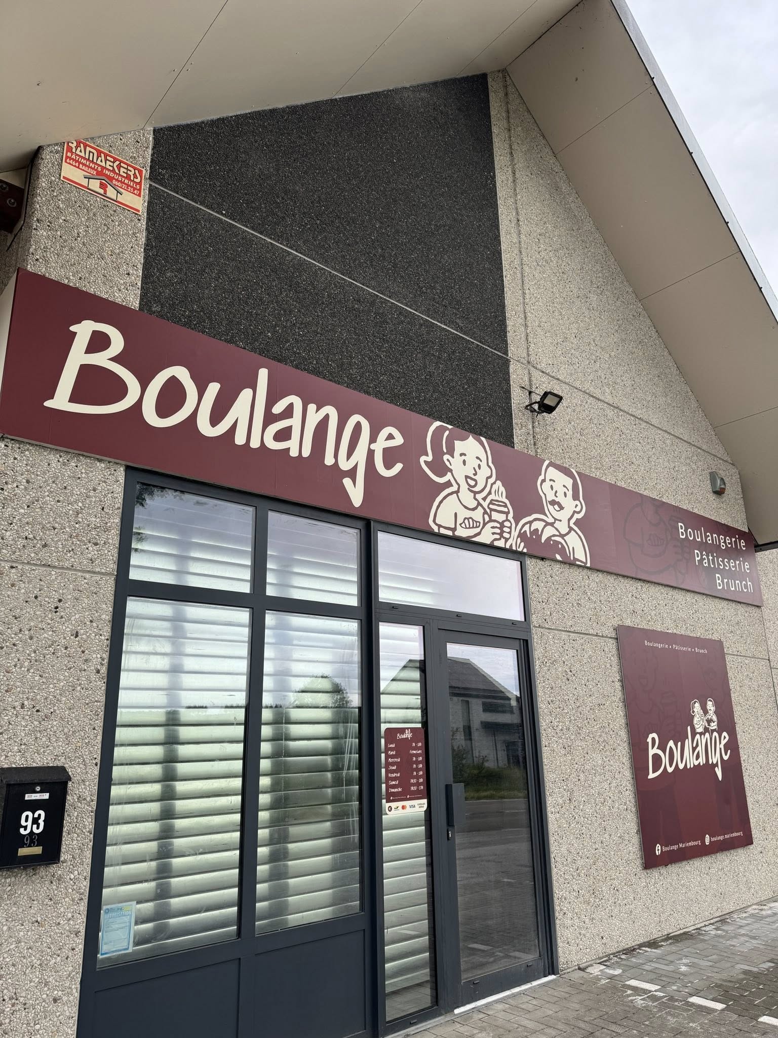 Signalétique & habillage façade – Boulange Mariembourg